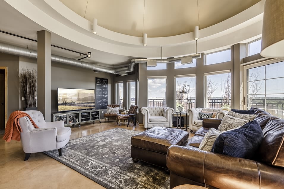 Heritage Landing Image 10