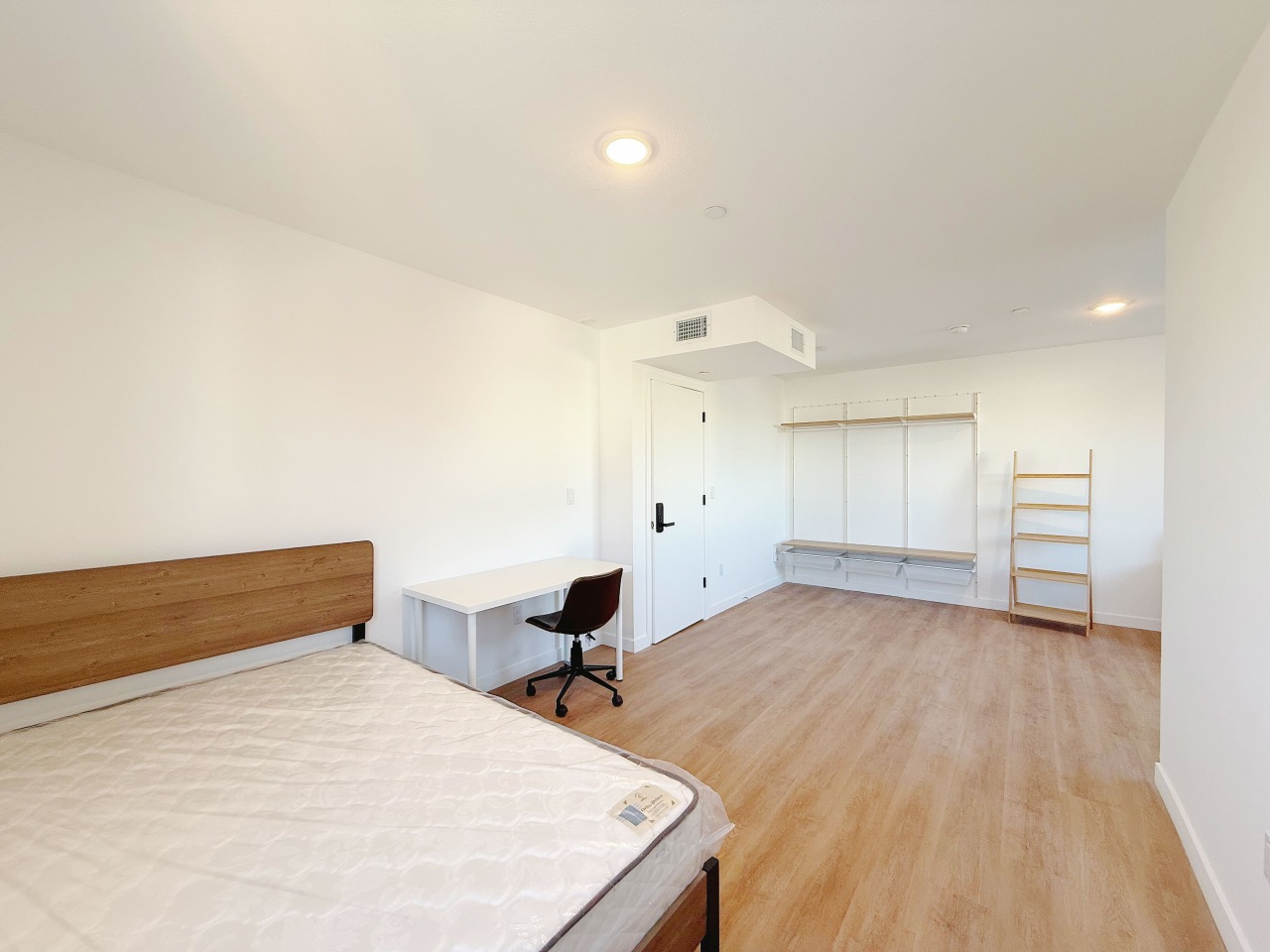 2642 Brighton Avenue - Co-Living Image 6