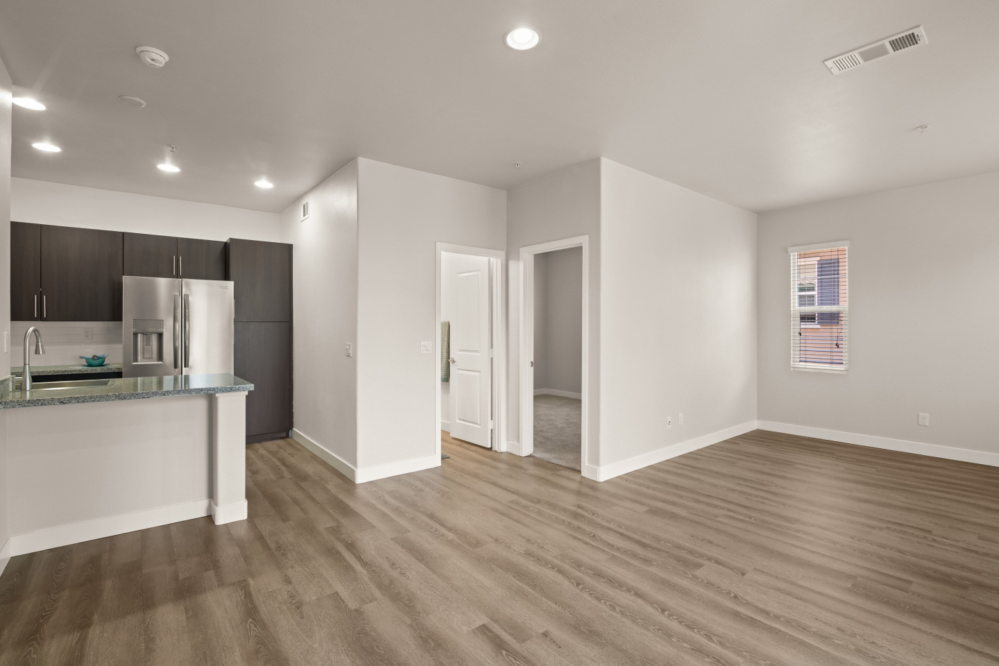 CasaLago Eastlake Image 23