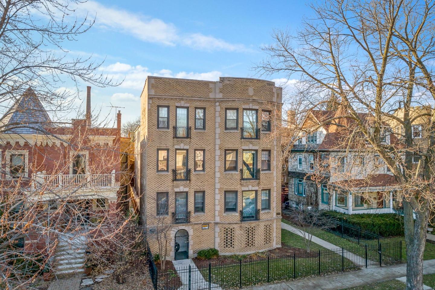 4836 N. Paulina Apt. Image 9