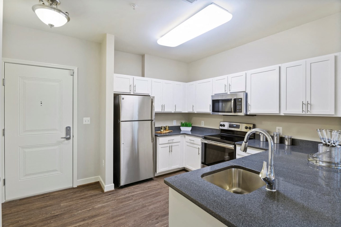 Flats at Neabsco Image 10