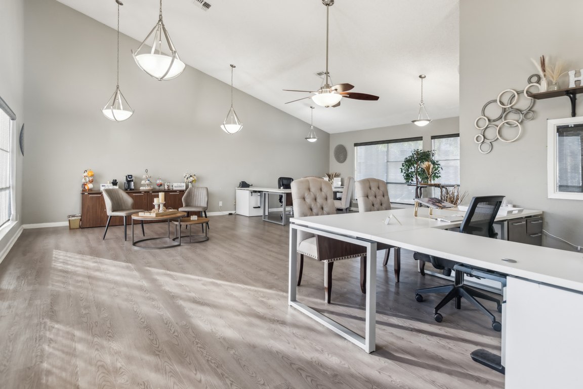 The Bay Club Apartments Image 10