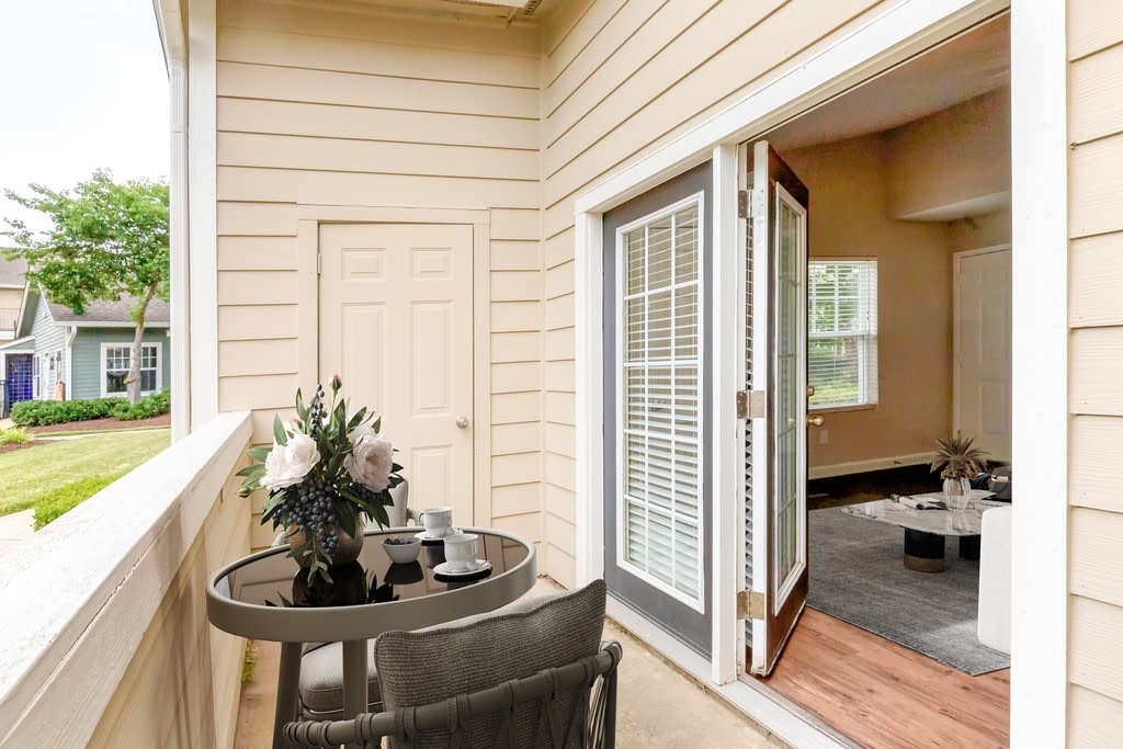 Affordable Housing - Central on the Green Apartment Homes Image 11