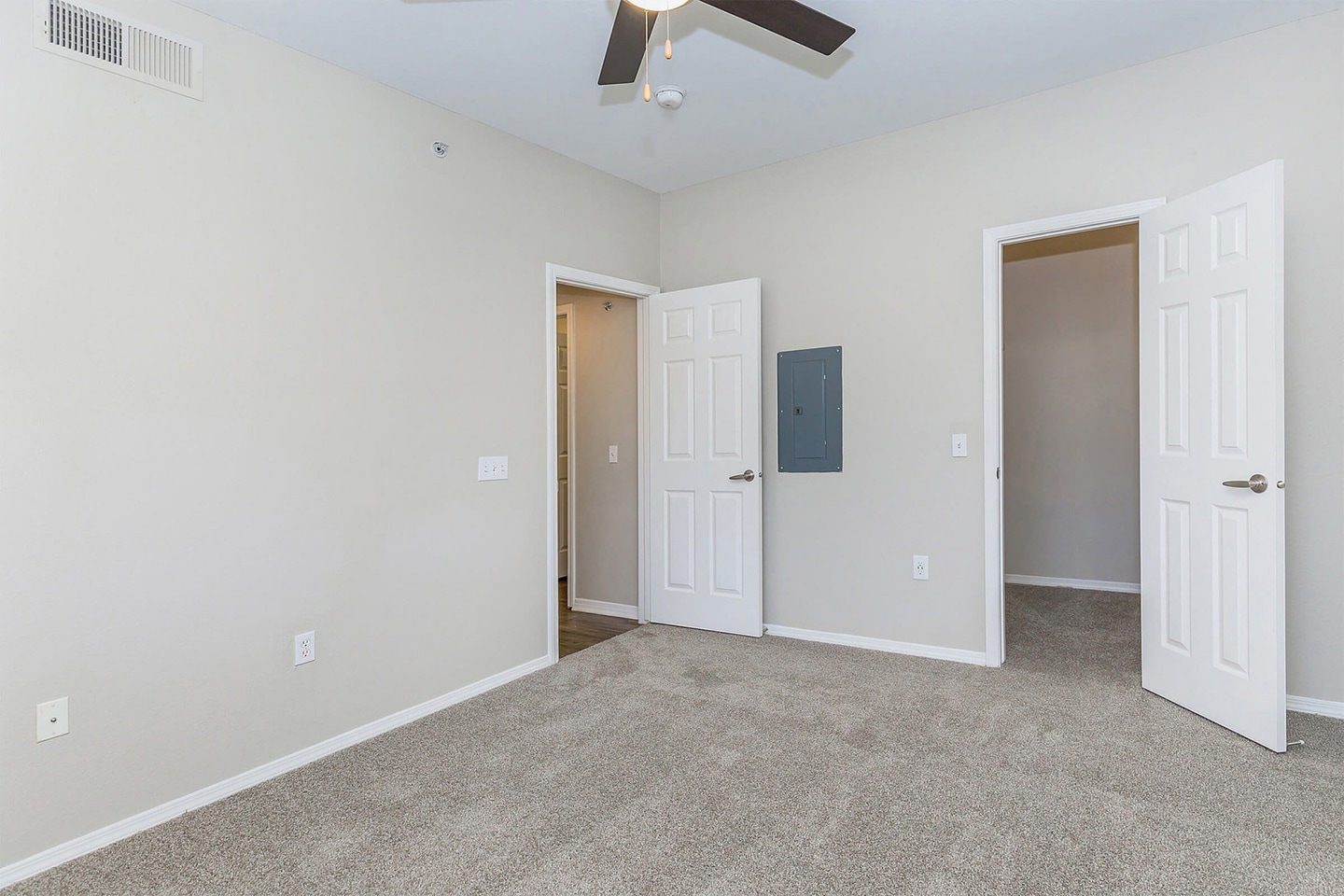 Creekside At Palmer Park Apartments Image 6