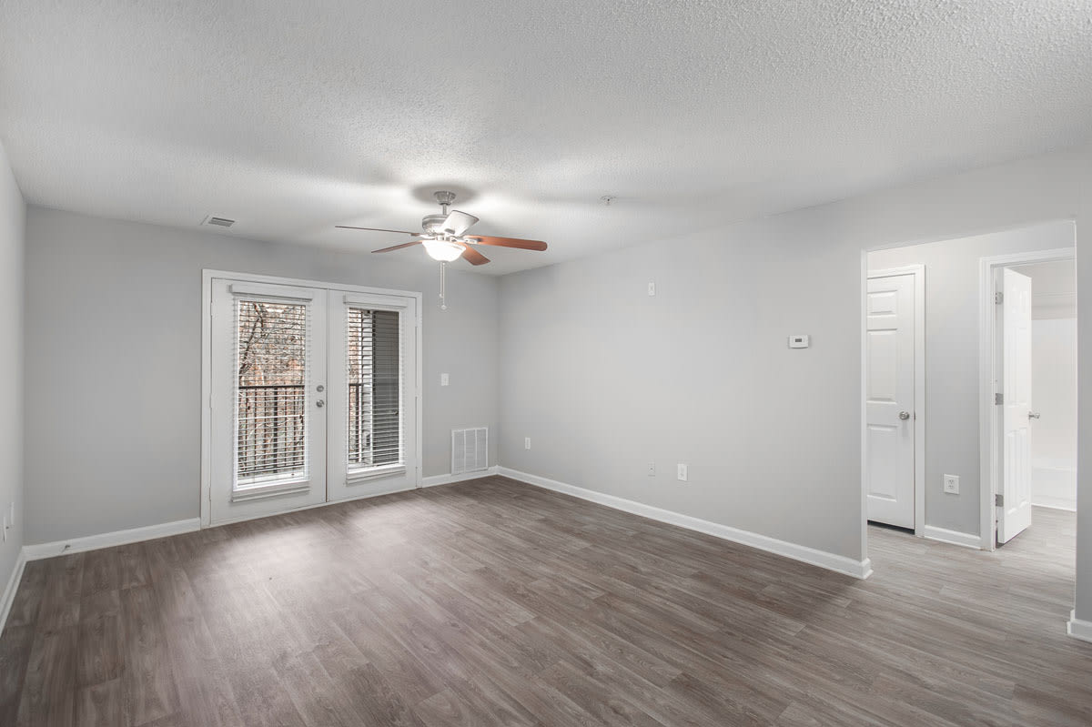 Creekside Apartments Image 12