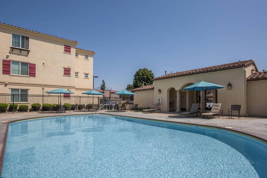 Senior Housing - Monaco Apartments Image 77