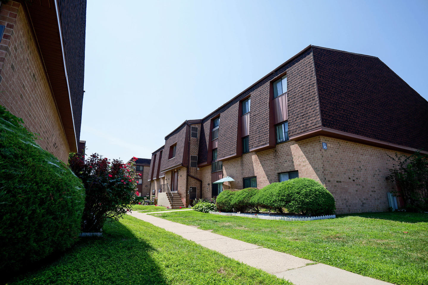 Delaire Landing Image 63