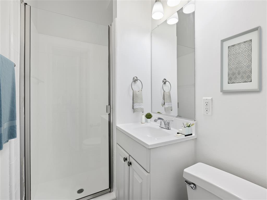 Pacific Rose Apartments Image 19