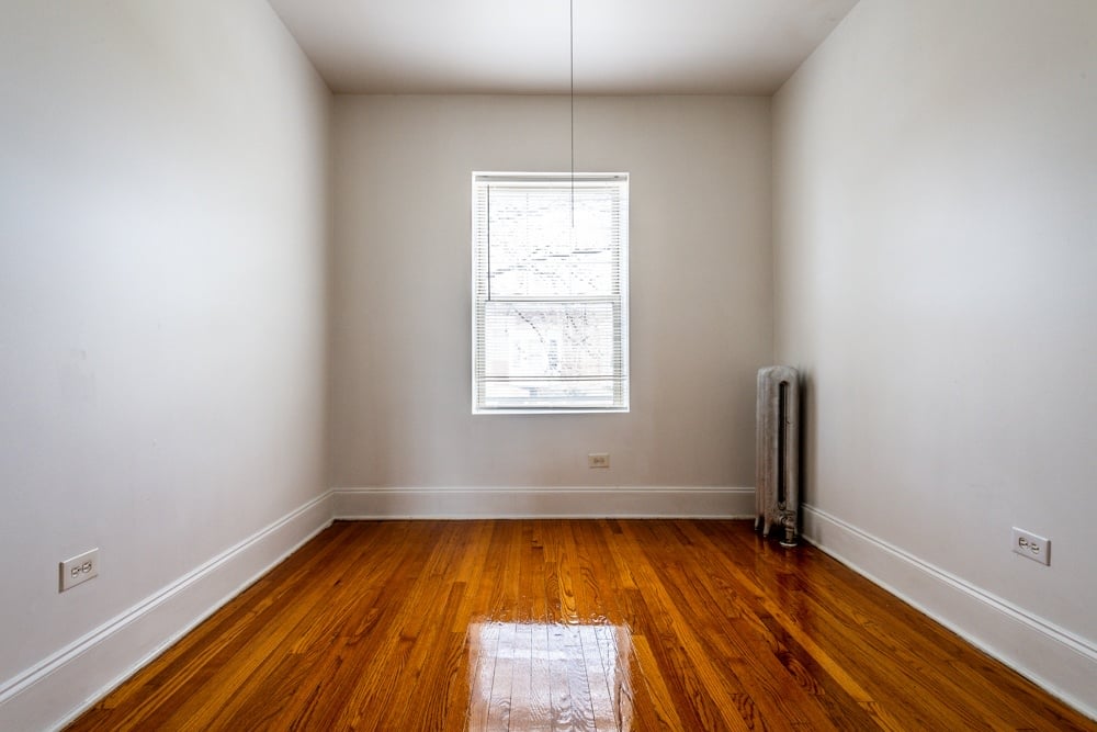 6829 S King Dr Image 10
