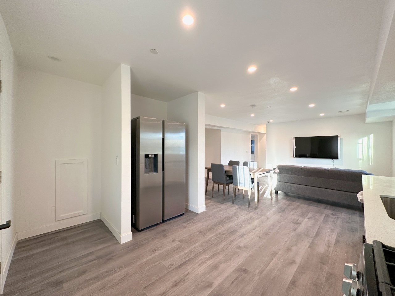 1729 W Adams Boulevard - Co-Living Image 10