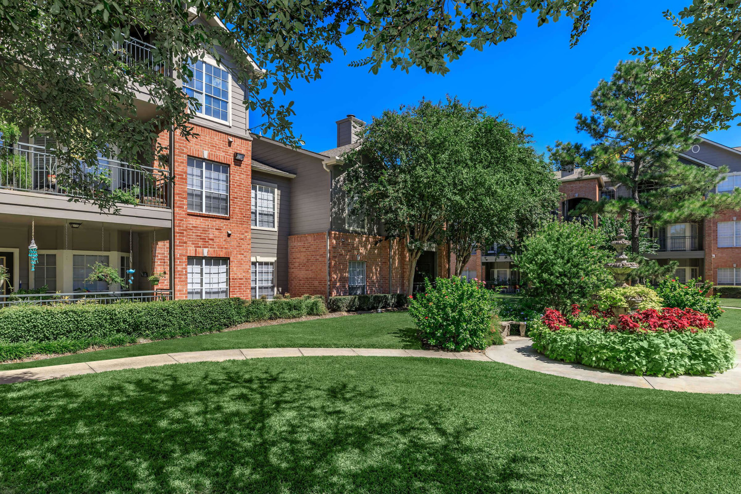 Fountains of Tomball Image 4