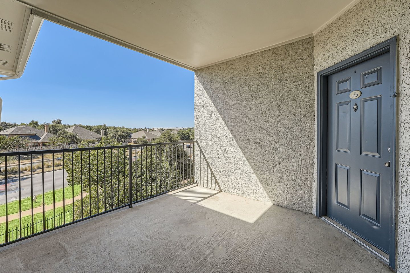 Lakeline Apartments Image 28