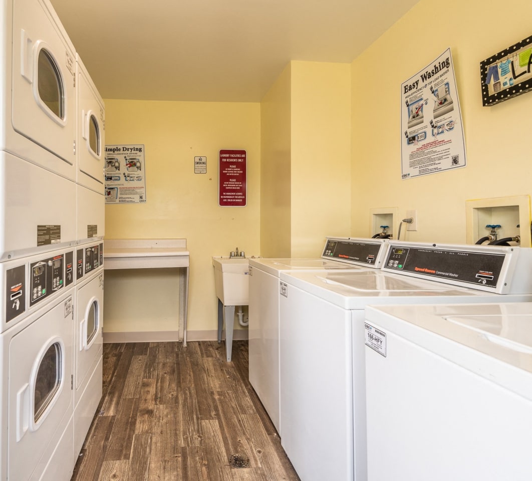 Meadow View Apartments & Townhomes Image 24