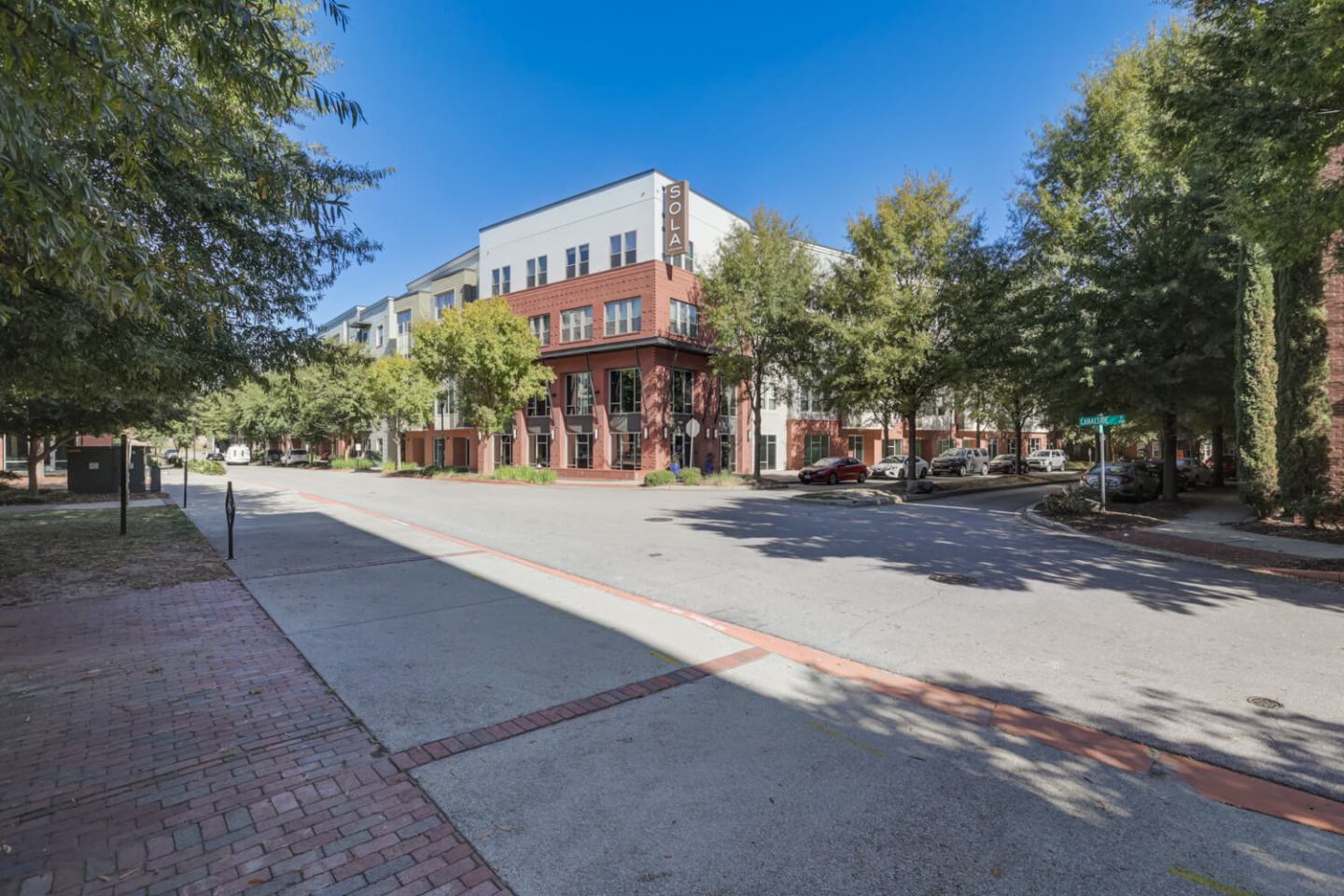 Sola Station Canalside Apartments Image 25
