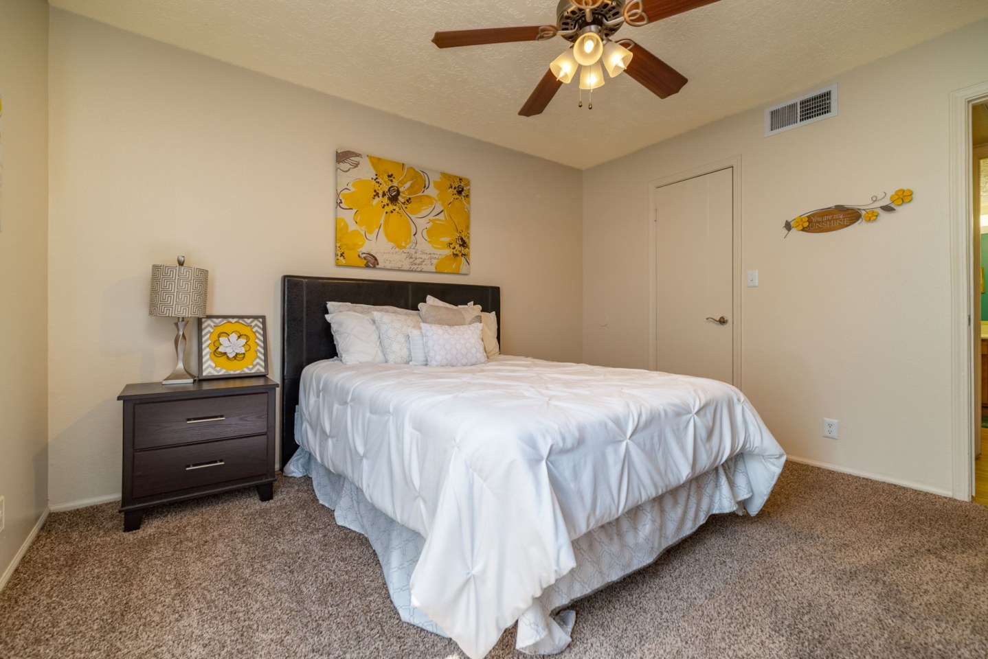 Oak Tree Park Apartments Image 15