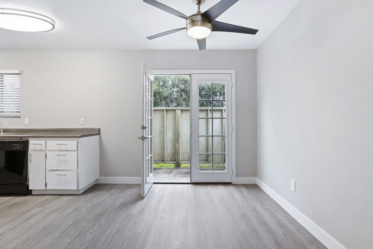 Oak Park Townhomes Image 12