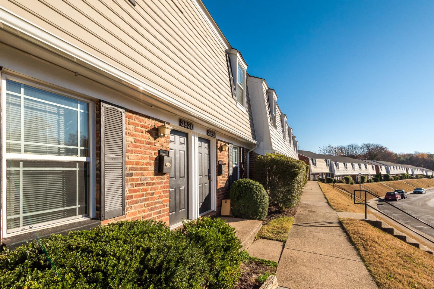 Townhouses of Chesterfield I Image 3