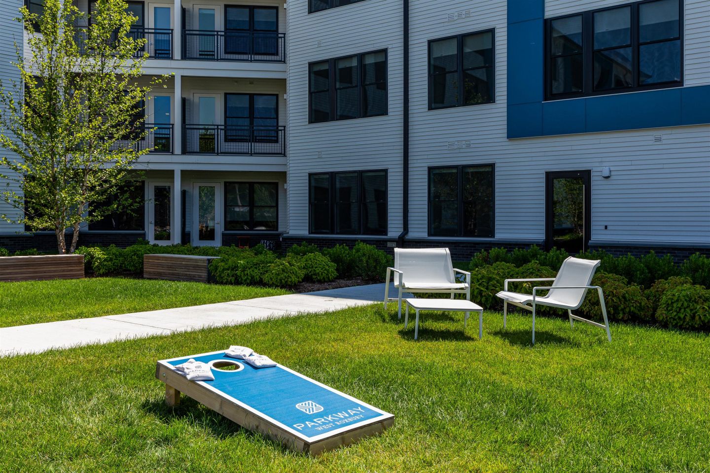 Parkway Apartments Image 1