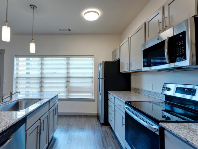 Backwater Cove Apartments Image 25