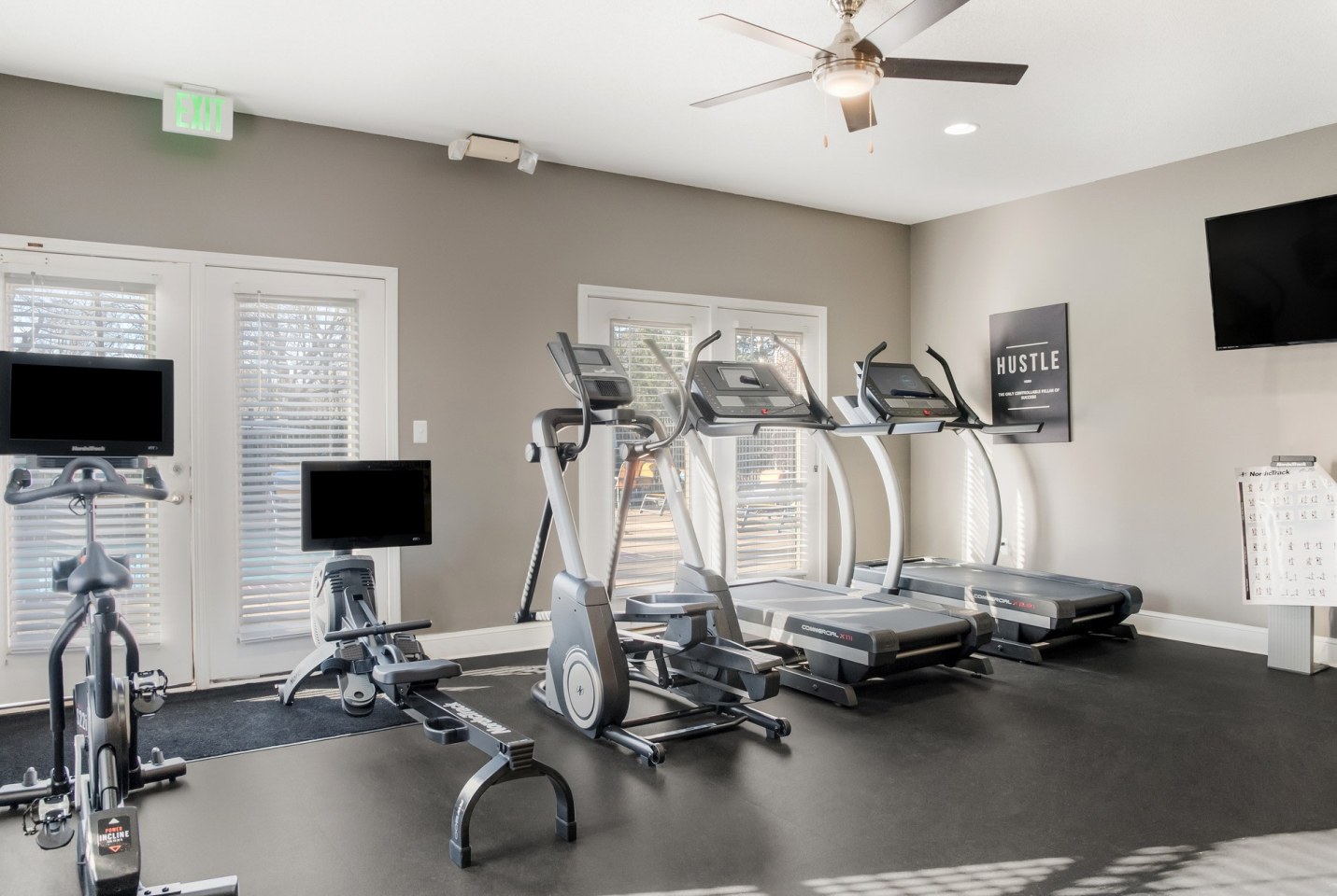 The Pointe at 731 Image 9