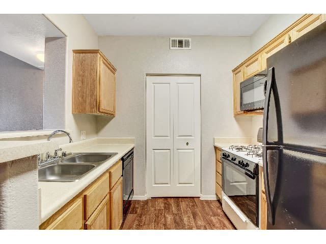 Tierra Villas at Lone Mountain Image 2