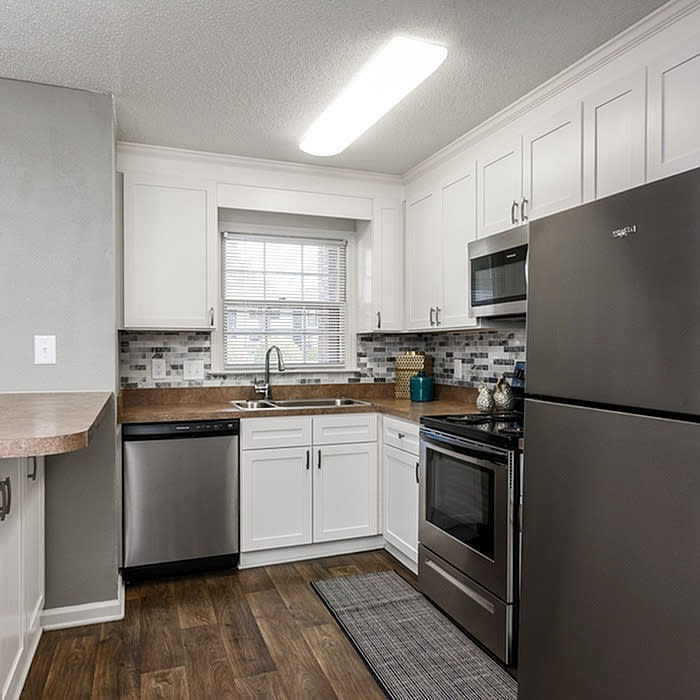The Cove Apartment Homes Image 3