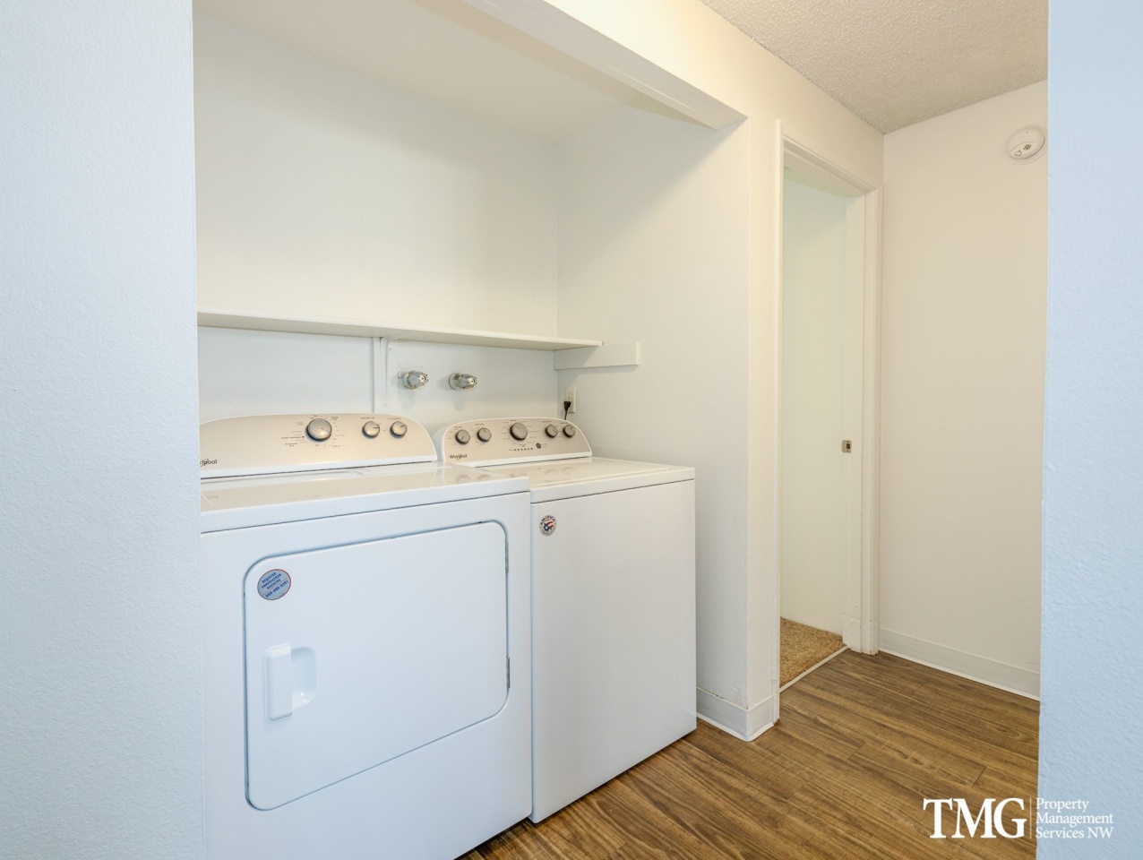 Pinewood Commons Apartments Image 11