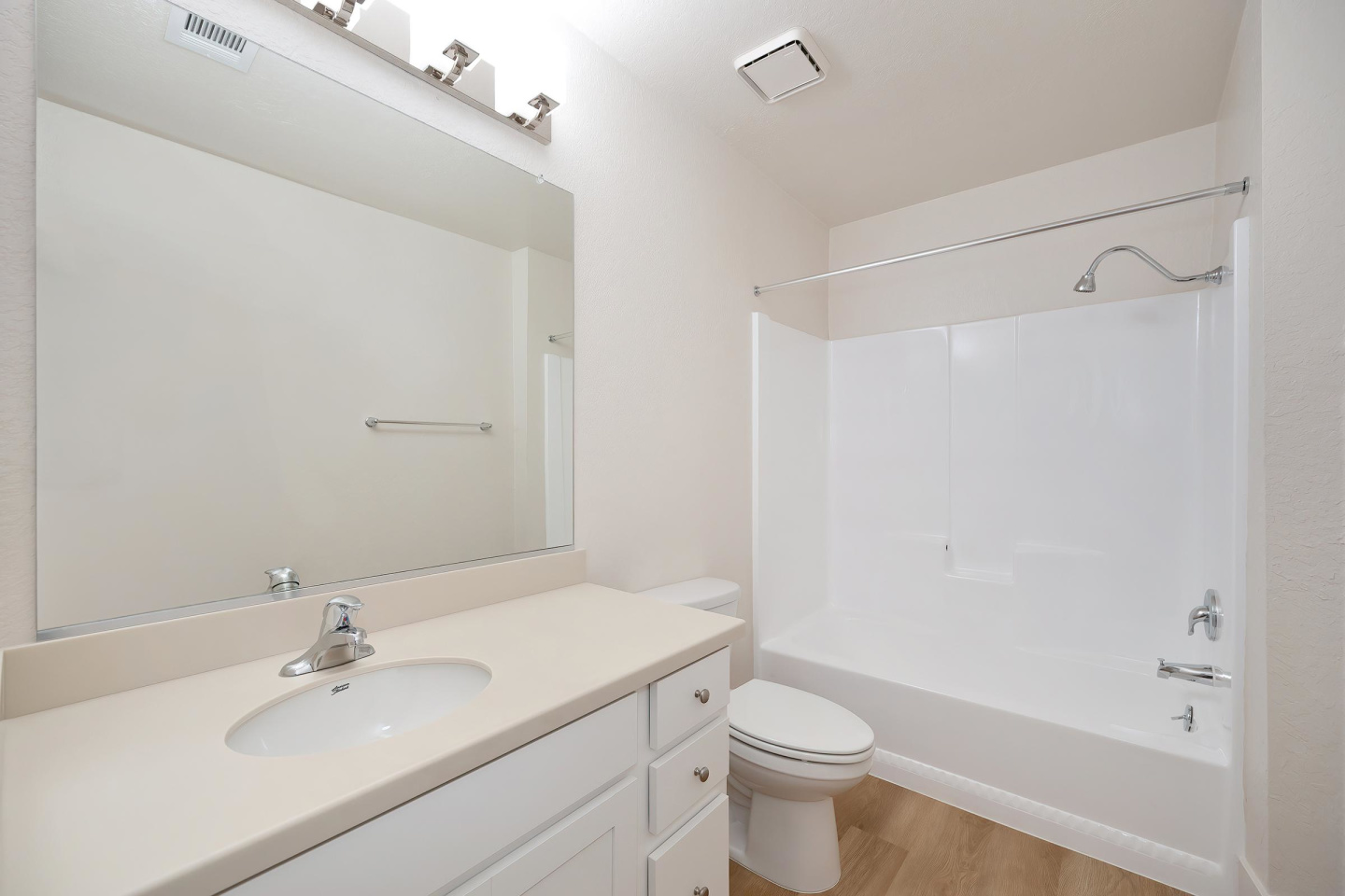 Brentwood Apartments Image 15