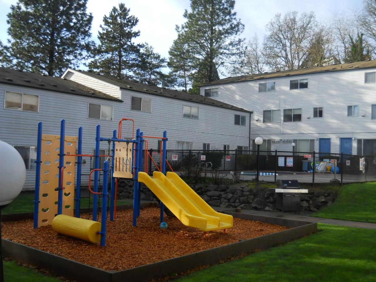 Lynn Oaks Image 1