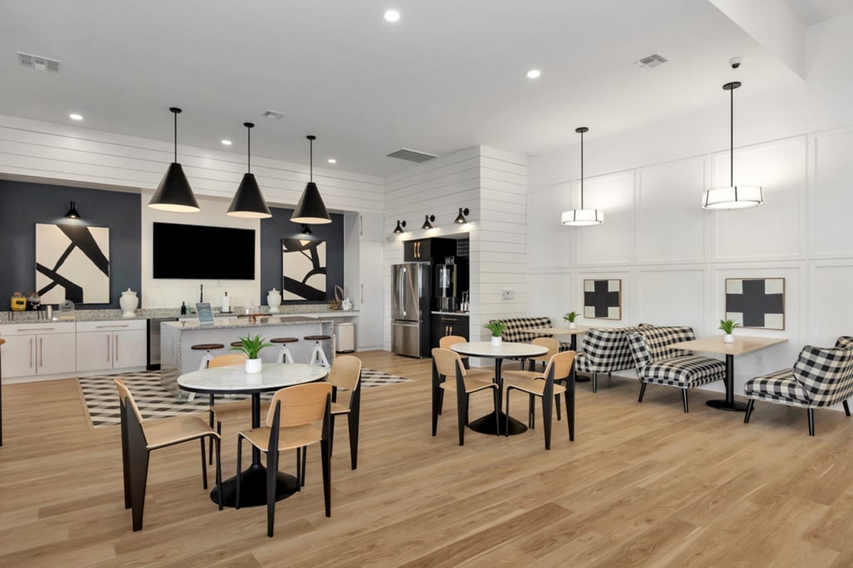 Gateway Village at Swan Creek Image 18