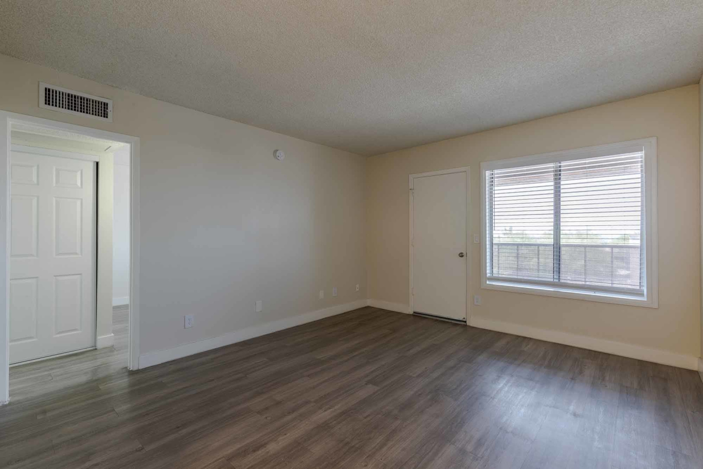 Elevation Apartments Image 19