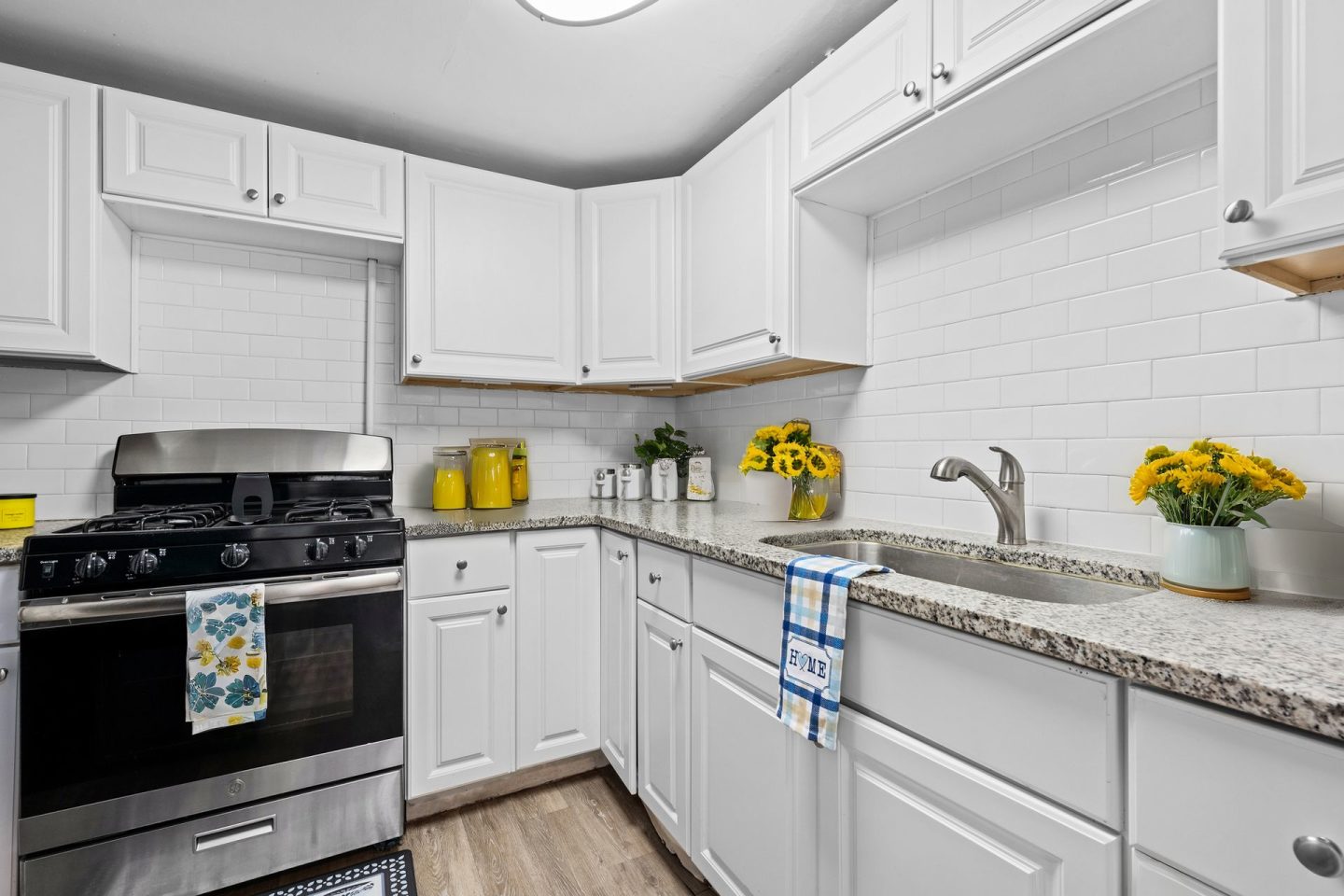Mayfair Apartments Image 6