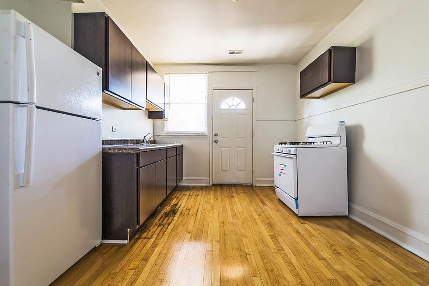5401-09 W Le Moyne St Image 6