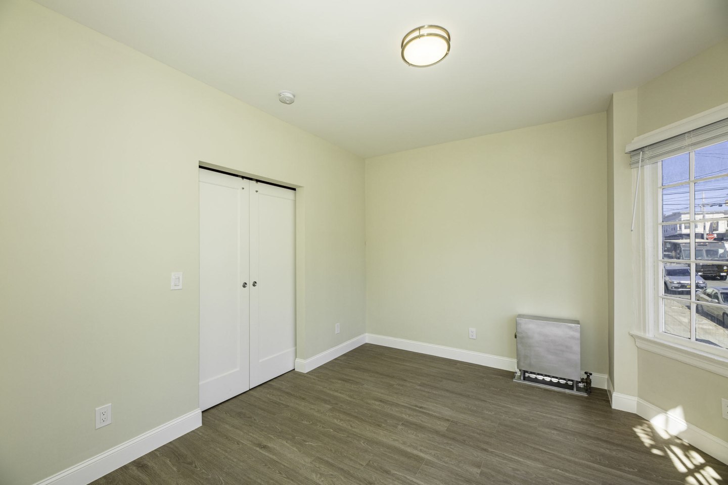 337 10TH AVENUE Apartments Image 10