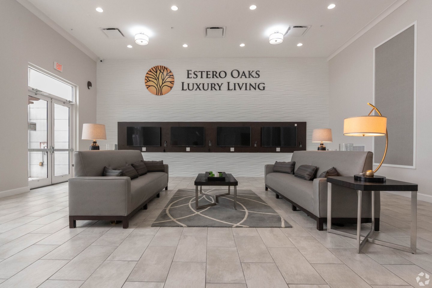 Estero Oaks Image 12
