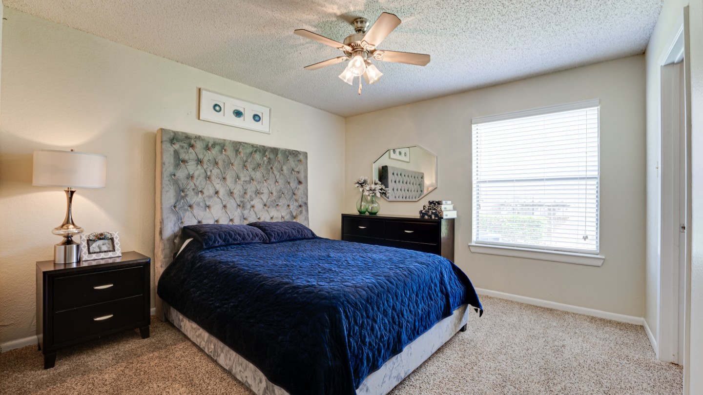 Woodland Hills Image 12
