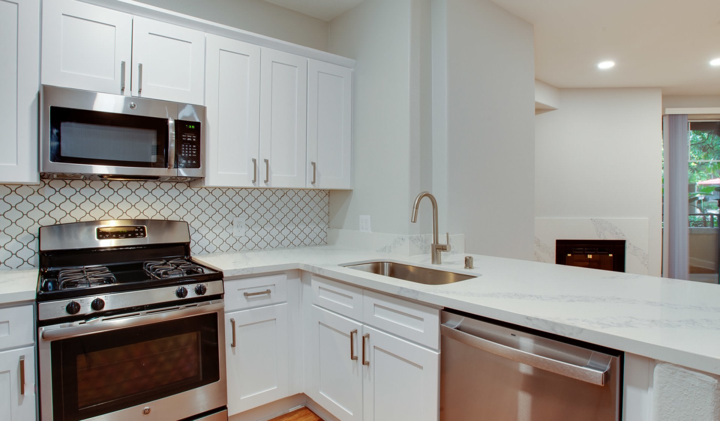 Villas at Park La Brea Image 18