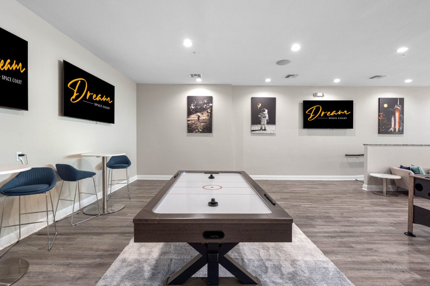 Dream Space Coast Image 16