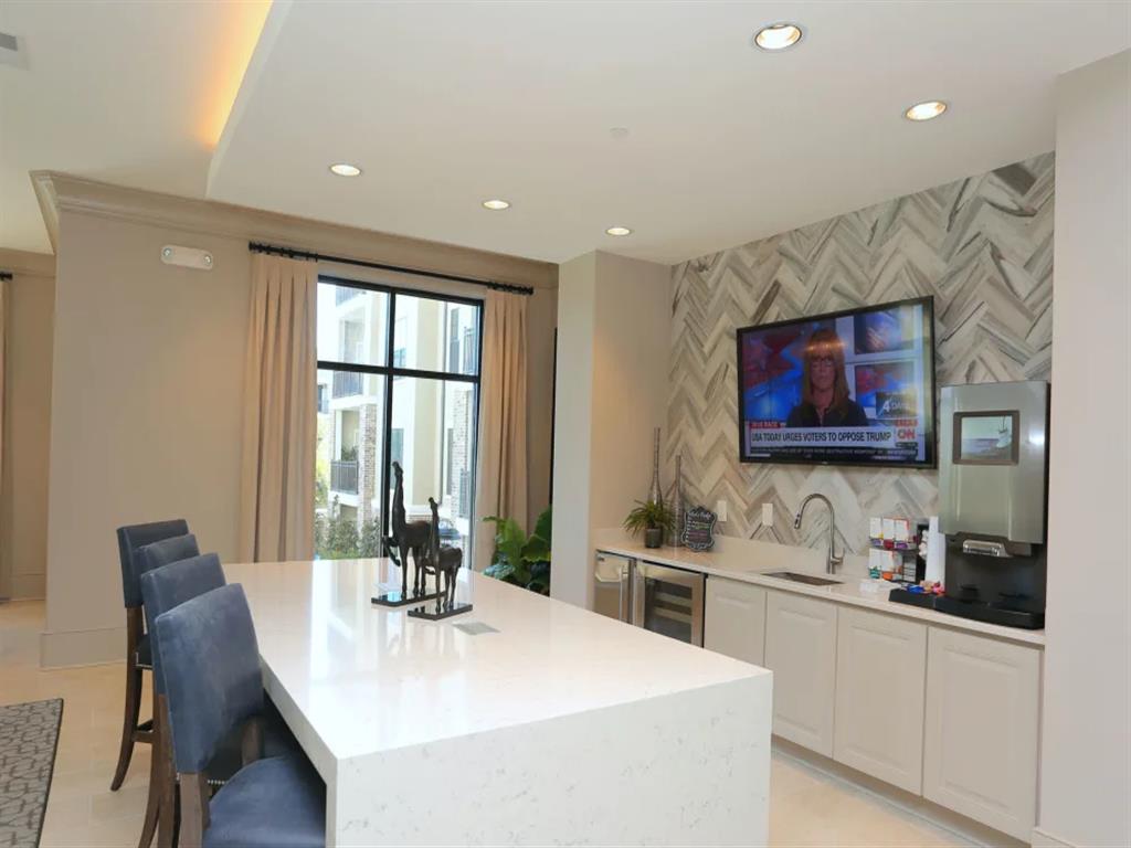 2370 Main at Sugarloaf Image 9
