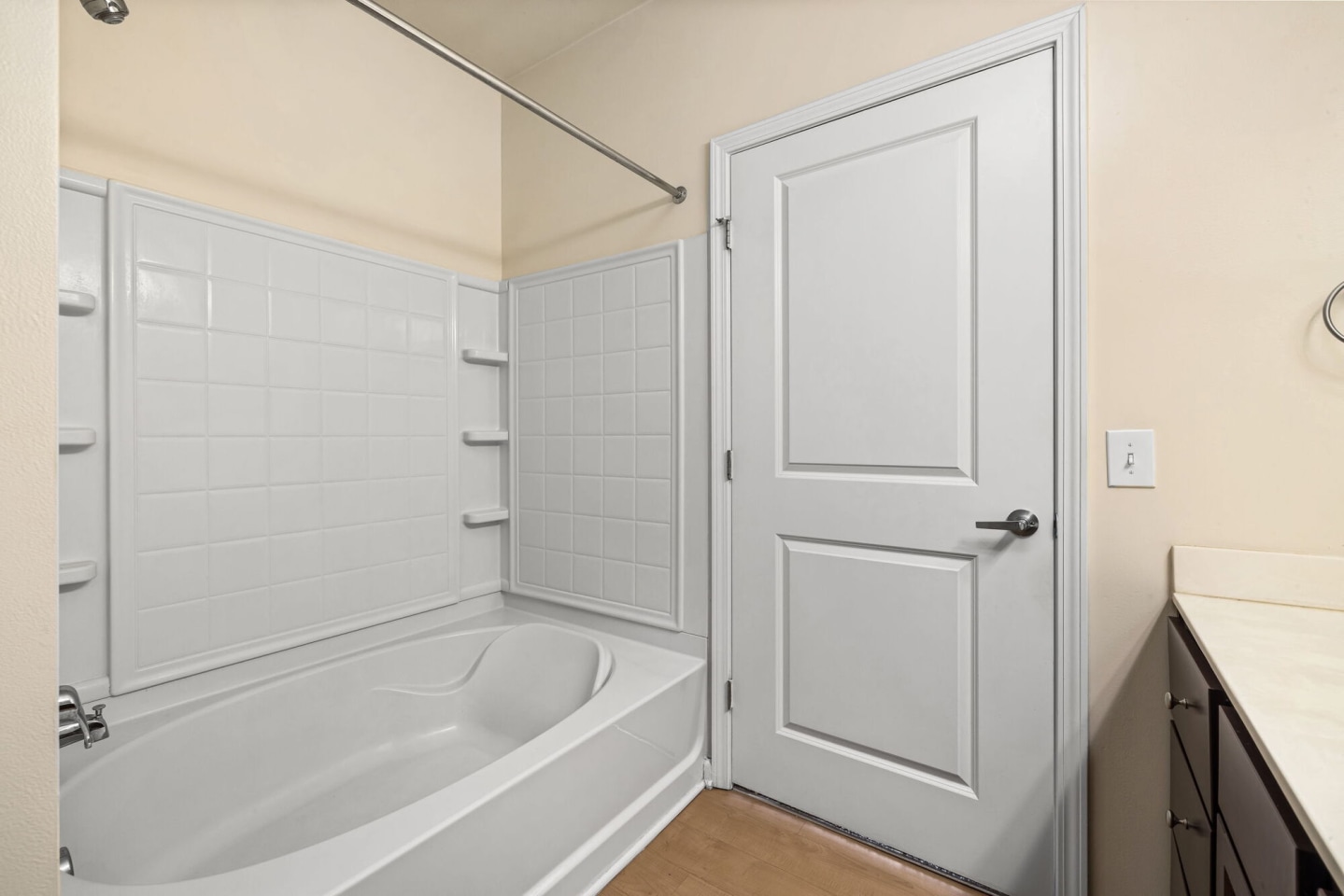 Level at 401 Image 32
