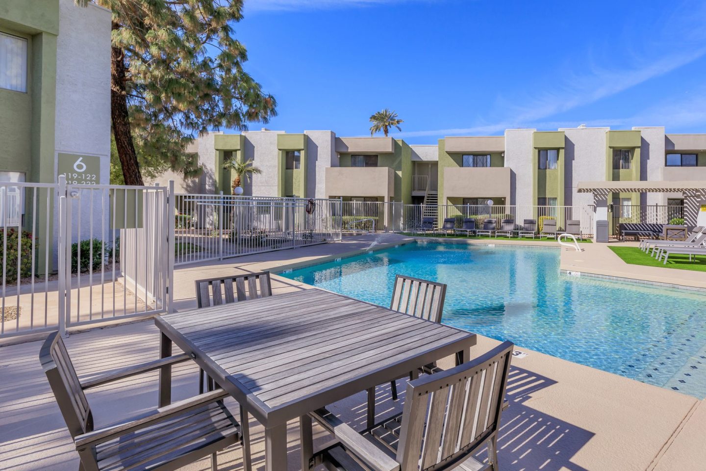 Lemon & Pear Tree Apartments Image 7