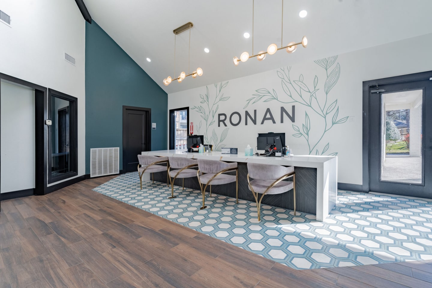 Ronan Image 28