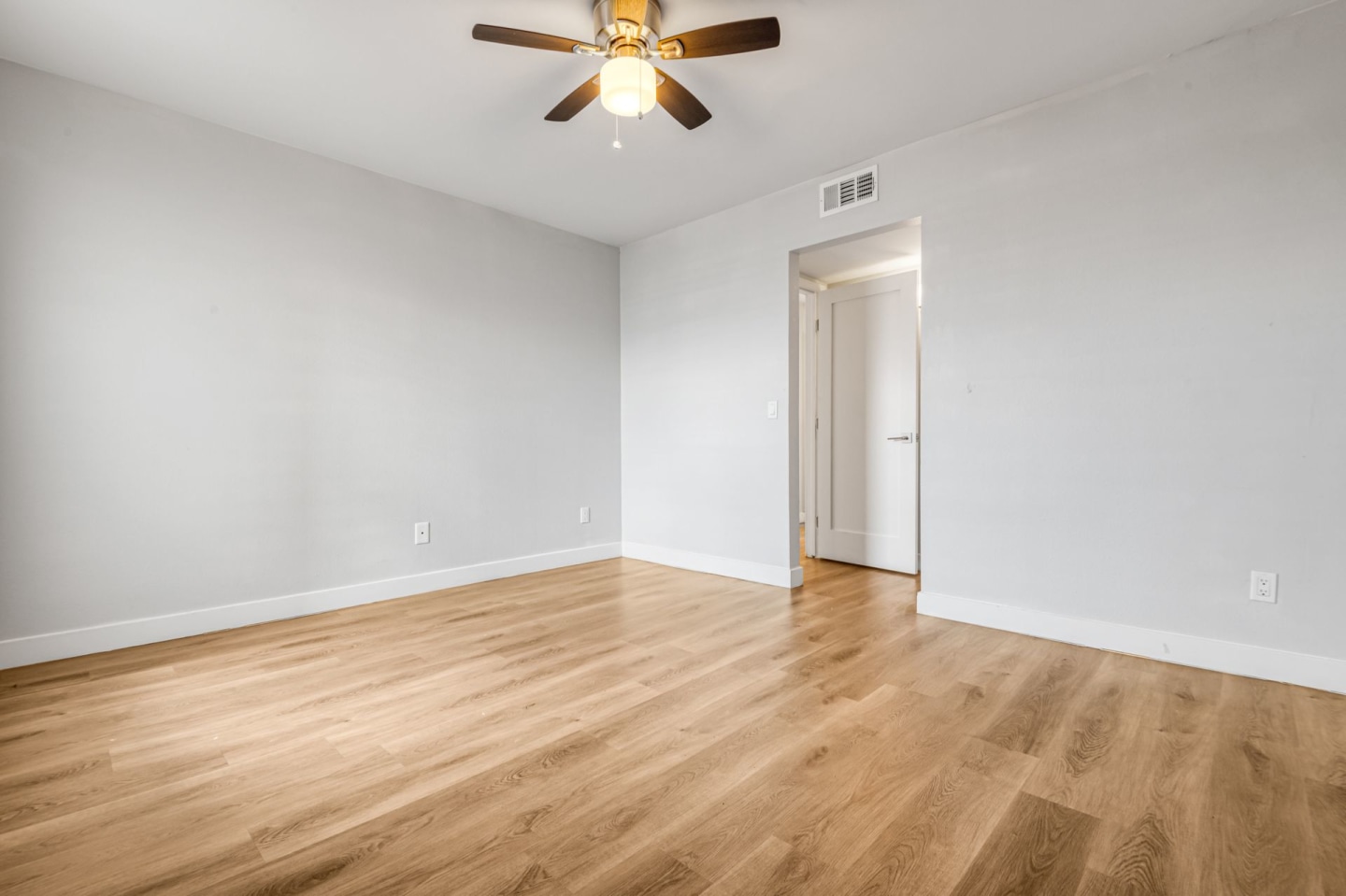 Echo Luxury Apartments Image 100