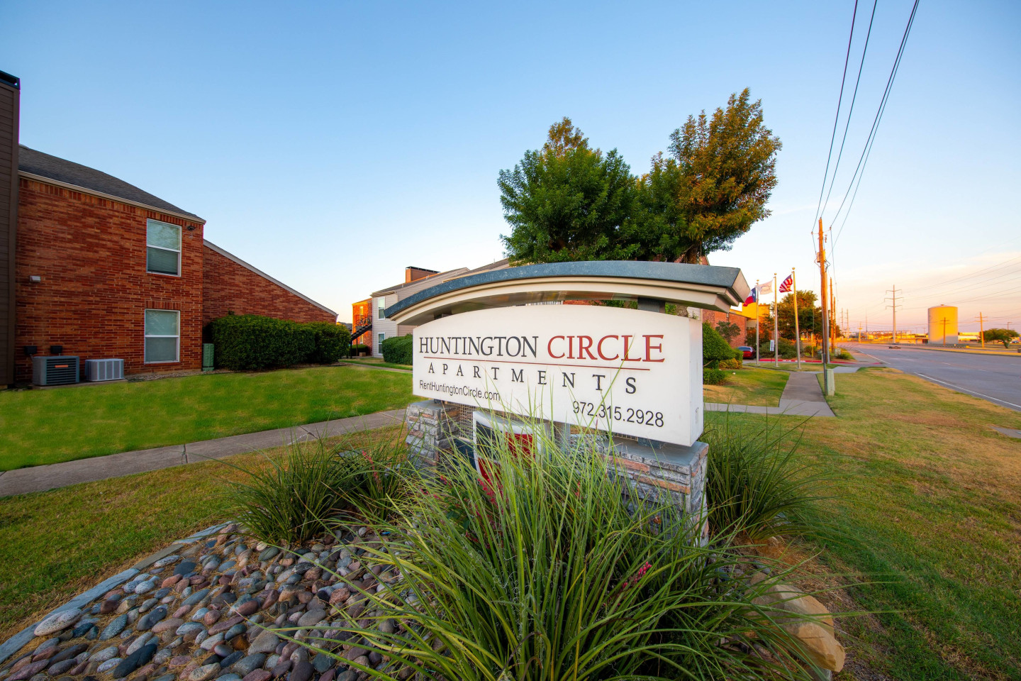 Huntington Circle Apartments Image 2