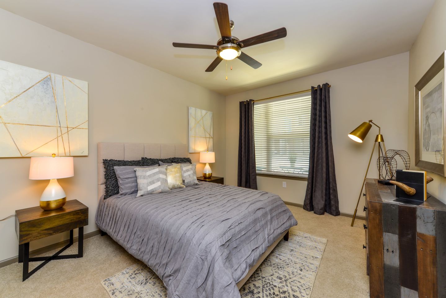 1760 Apartment Homes Image 17