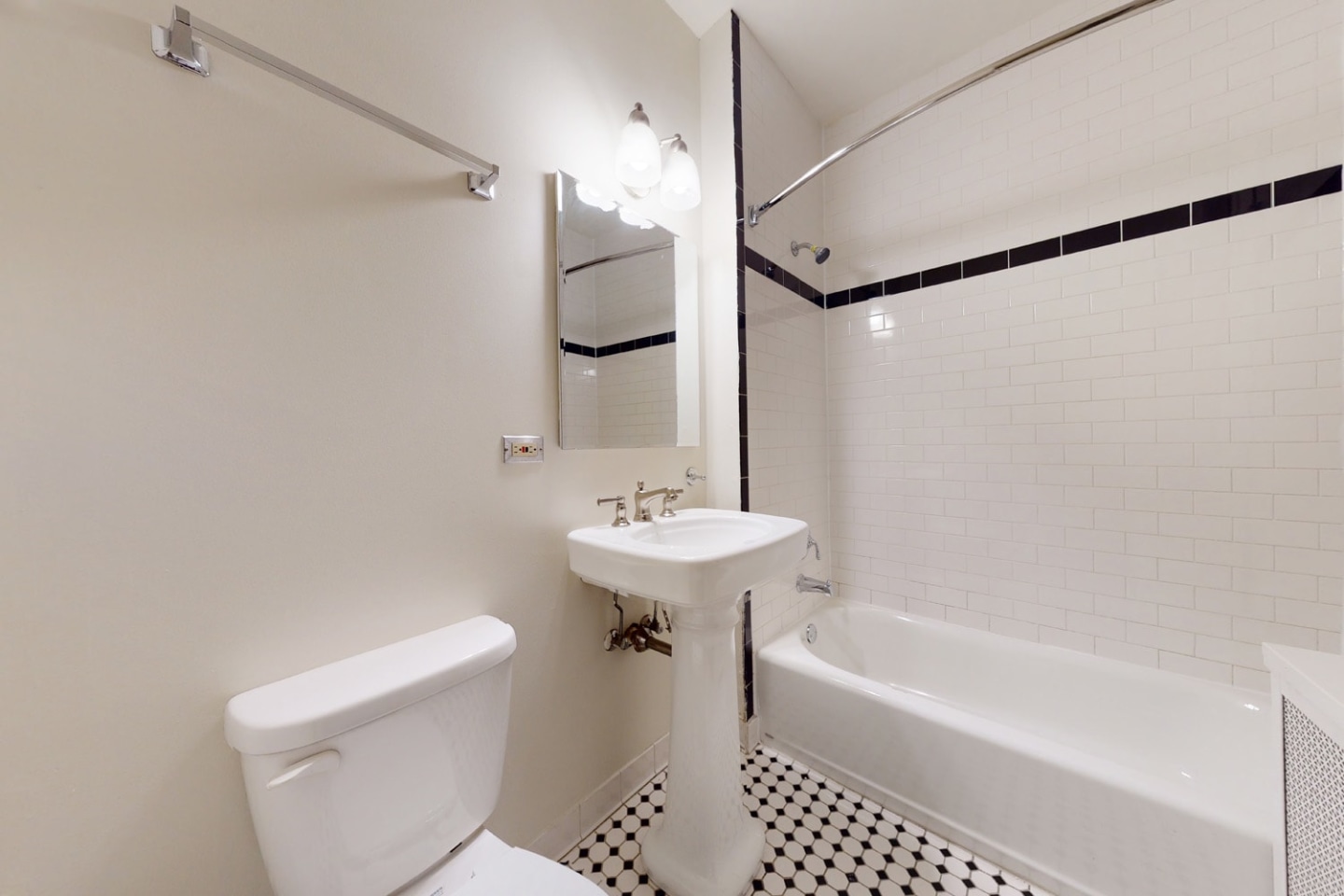 1413-15 E 53rd Image 8