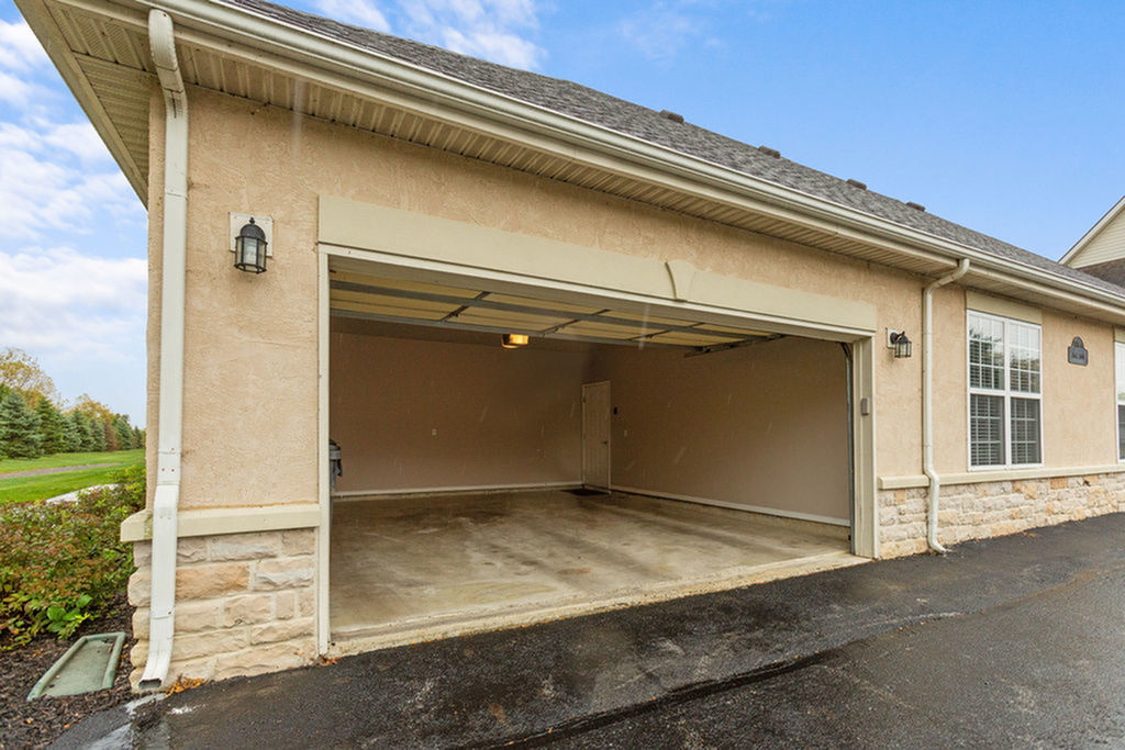 Marble Cliff Commons Image 12