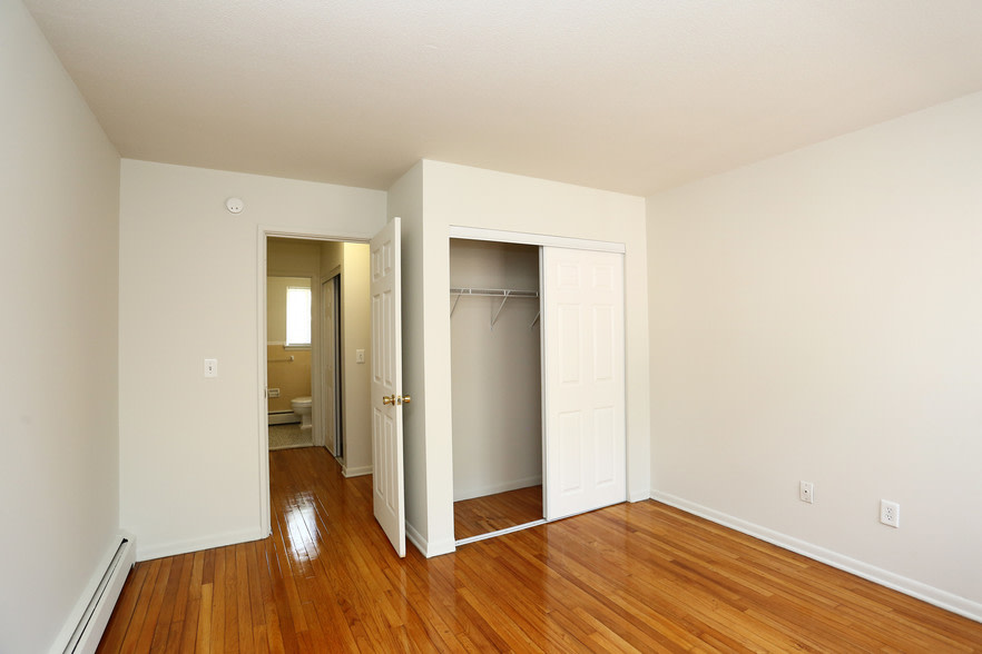 Meadoway Gardens Image 16