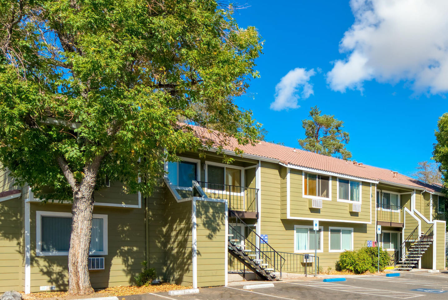 Home Suites Image 9