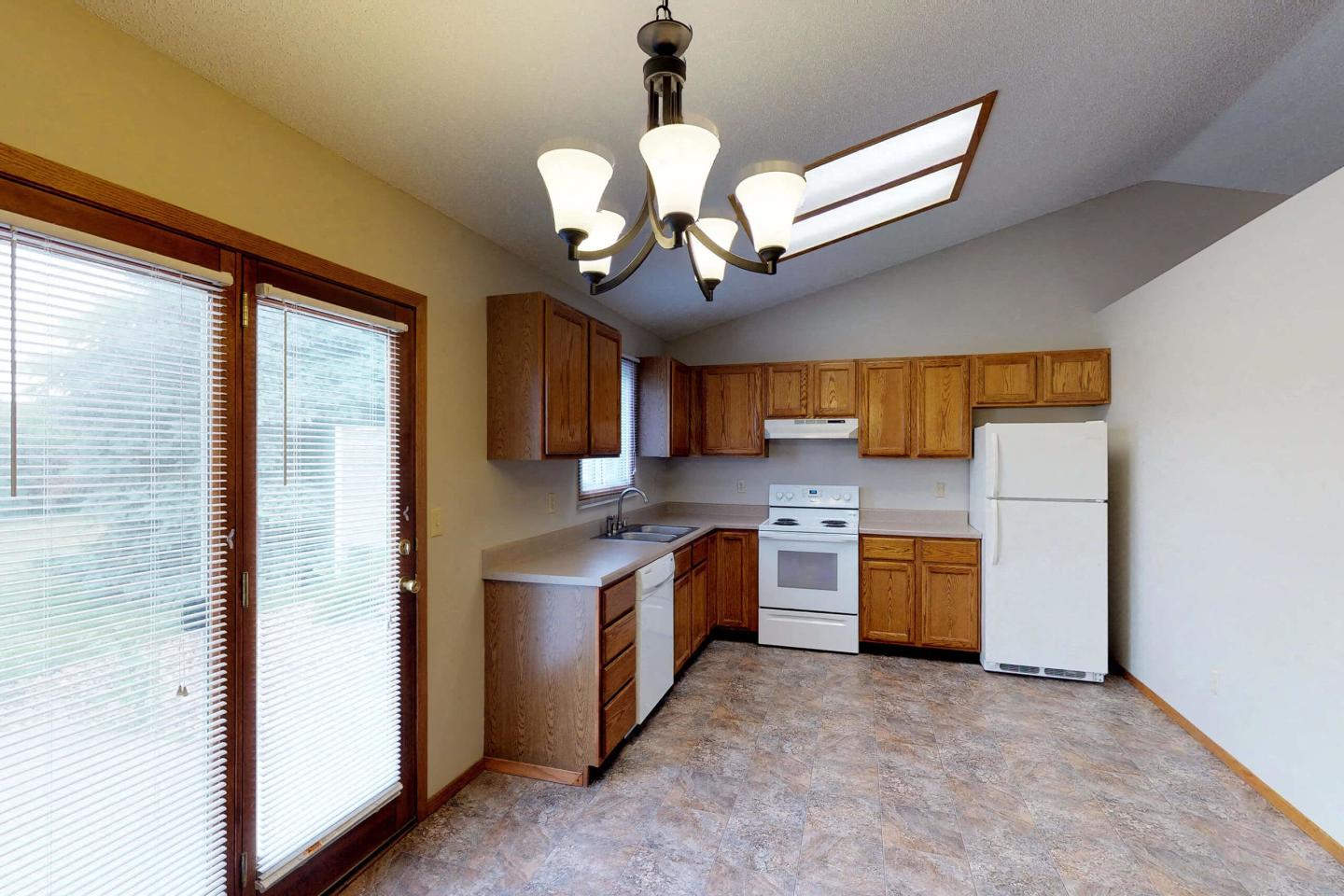 Cottage West Twin Homes Image 16
